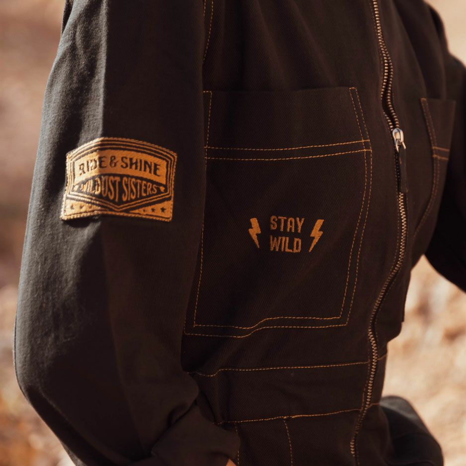 WILDUST｜アビエーター オーバーオール｜ブラック｜モデル着用