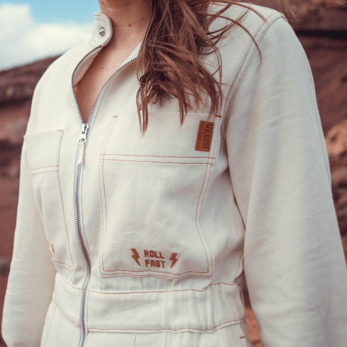 WILDUST｜アビエーター オーバーオール｜エクリュ｜モデル着用