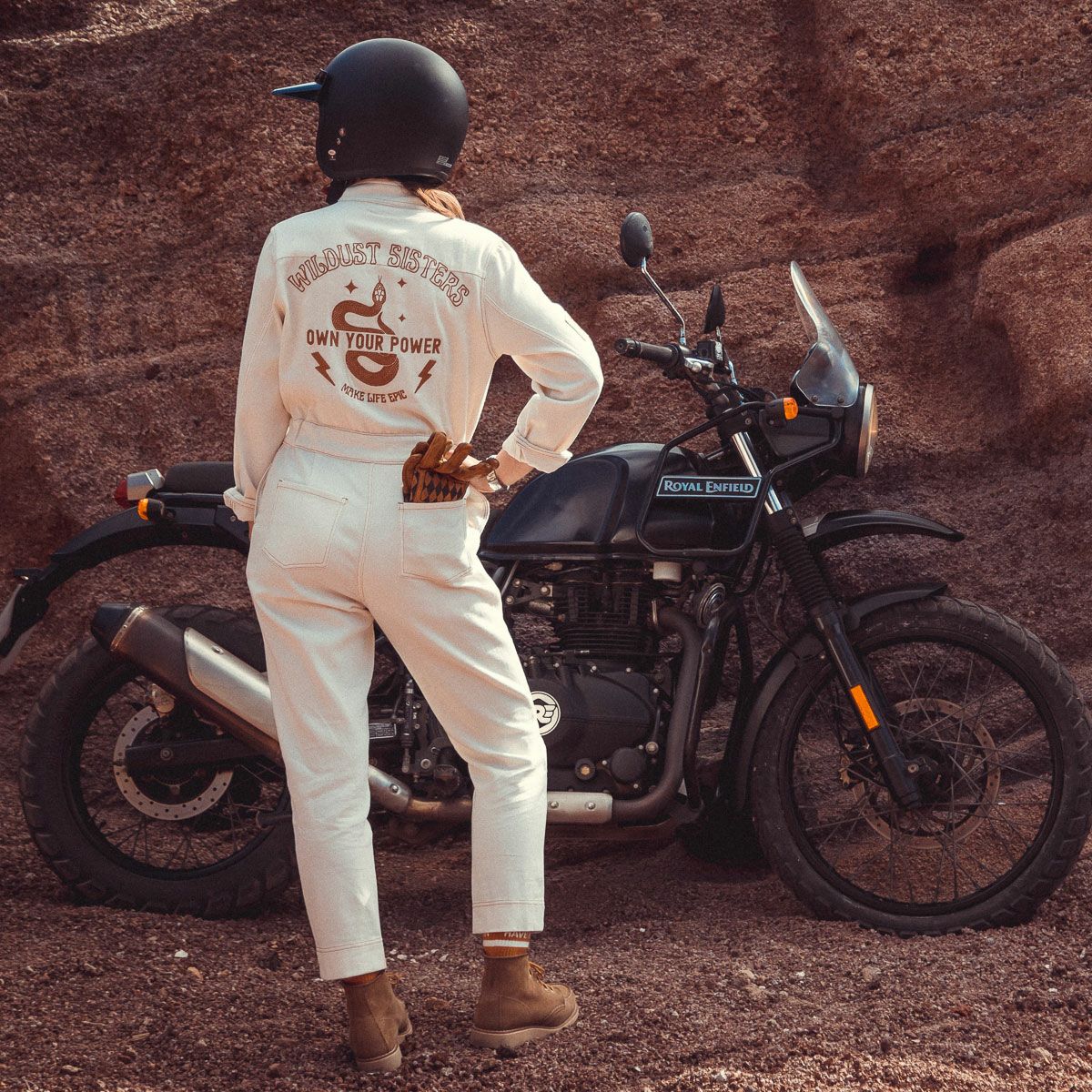 WILDUST｜アビエーター オーバーオール｜エクリュ｜モデル着用