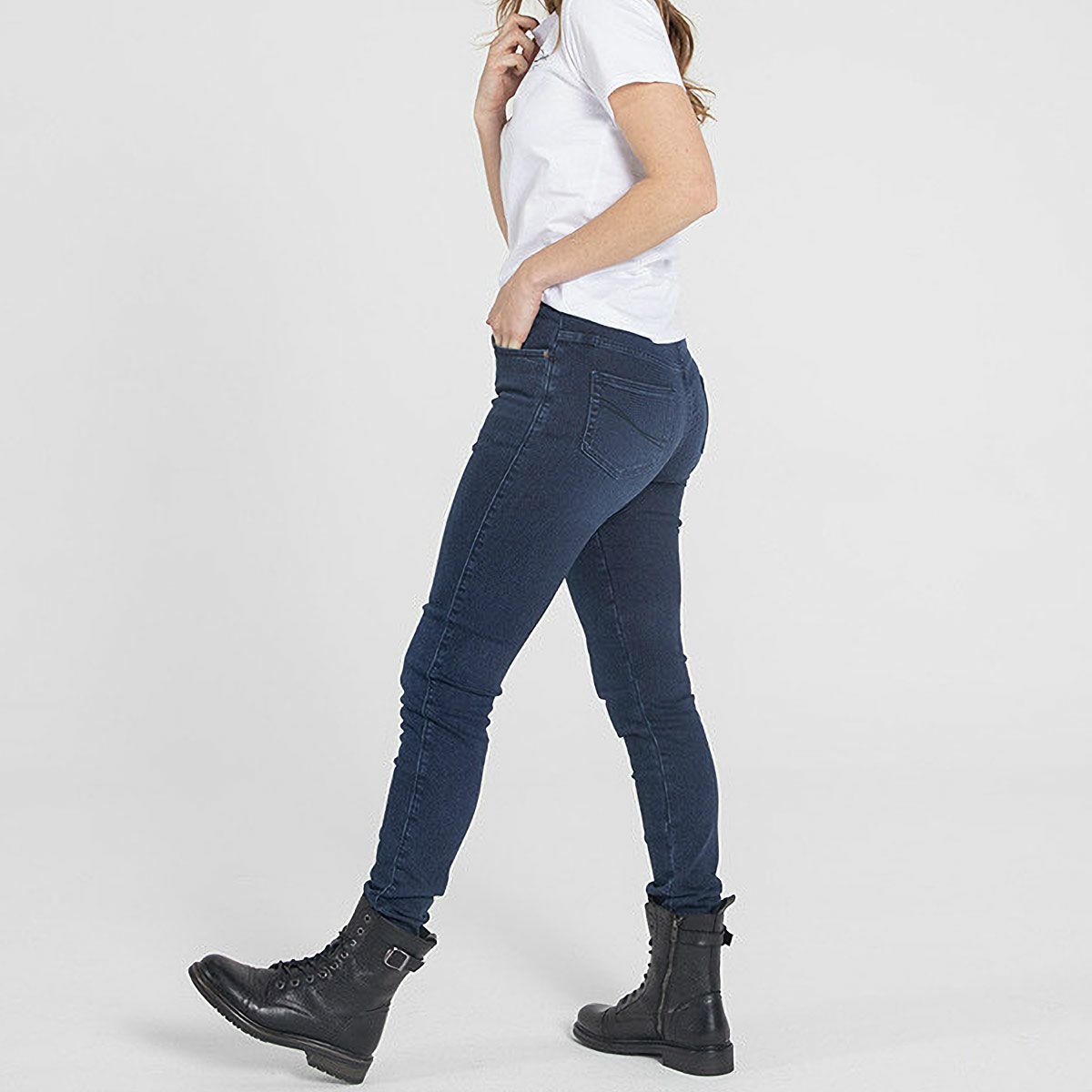 John Doe｜ルビー ジーンズ ウーマン｜デニム｜インディゴ｜モデル着用