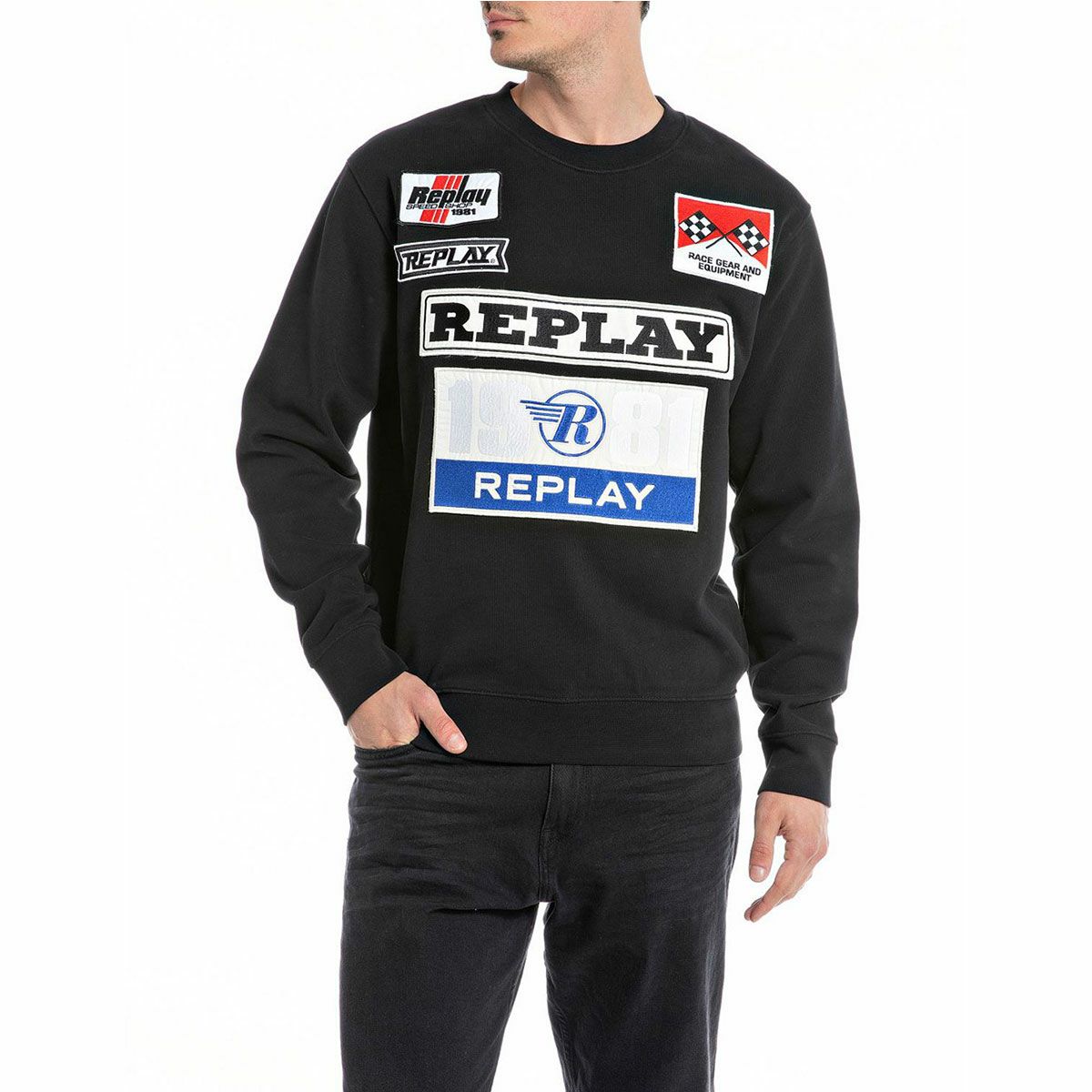 Replay｜ワッペン スウェットシャツ｜ブラック｜モデル着用