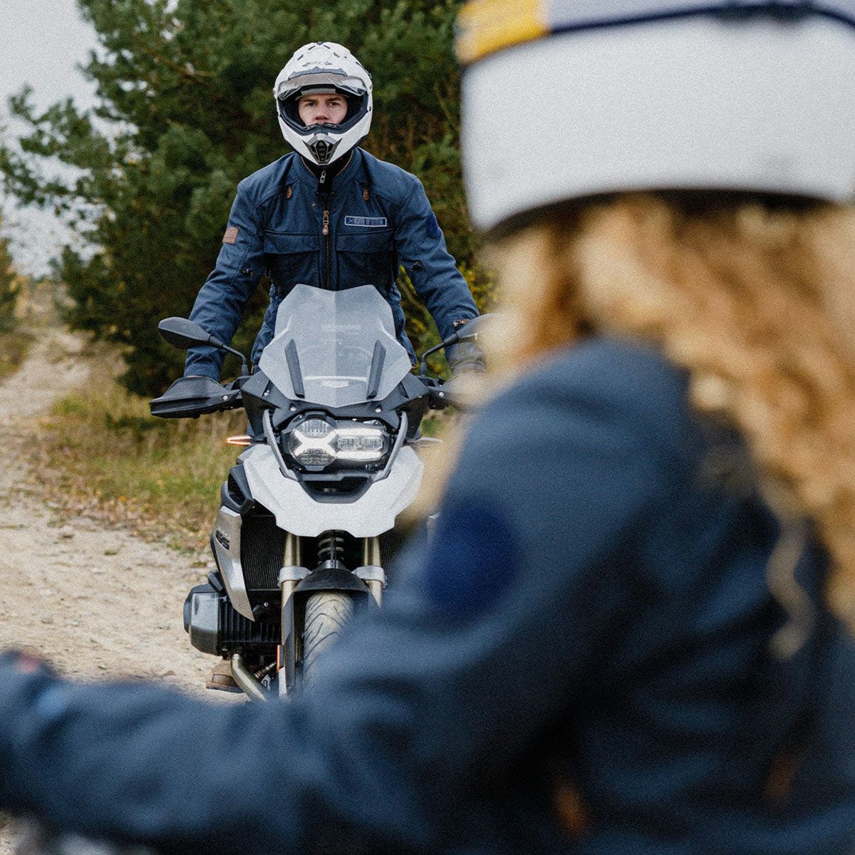 North of Berlin｜ドライゾーン ジャケット｜ファブリック｜ネイビー｜モデル着用