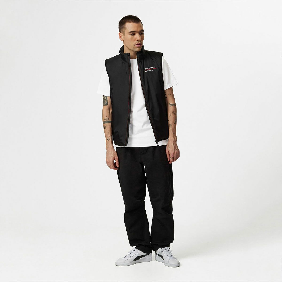 PORSCHE｜ポルシェ ペンスキー RP チーム ジレ｜ベスト｜ブラック｜モデル着用