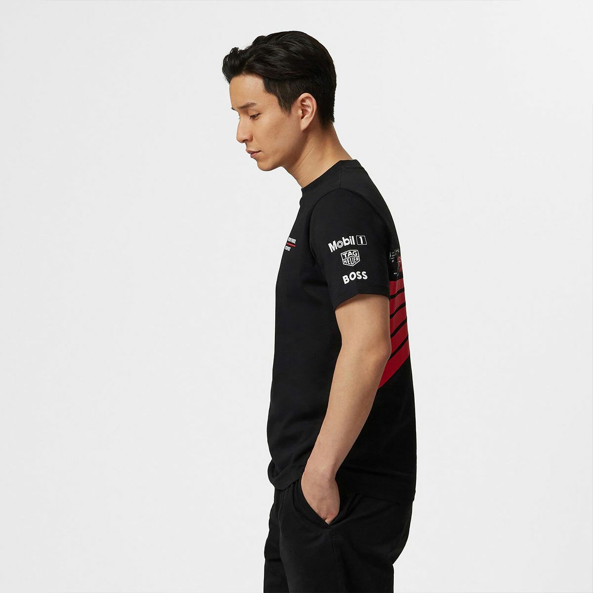 PORSCHE｜ポルシェ ペンスキー FW Tシャツ｜ブラック｜モデル着用