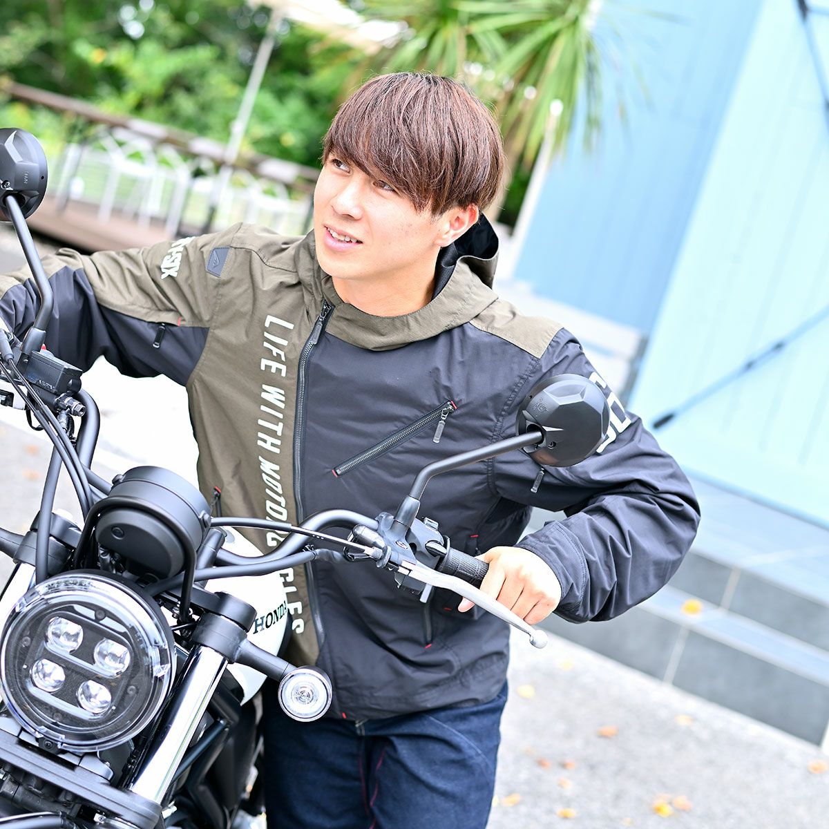 56design｜スラッシュ ジャケット｜ファブリック｜ブラック×オリーブ｜モデル着用