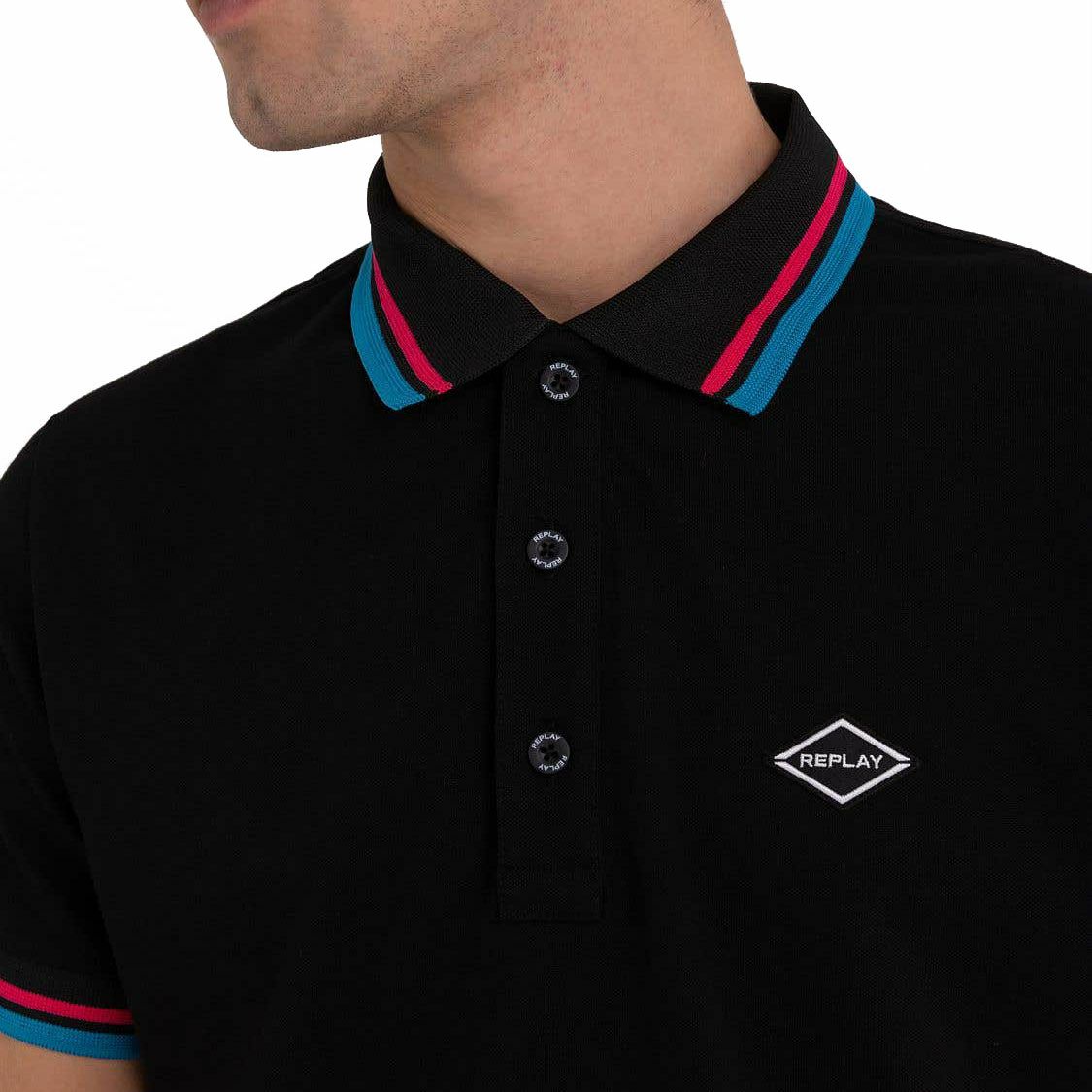 Replay｜コントラストカラーエッジ ポロシャツ｜ブラック｜モデル着用