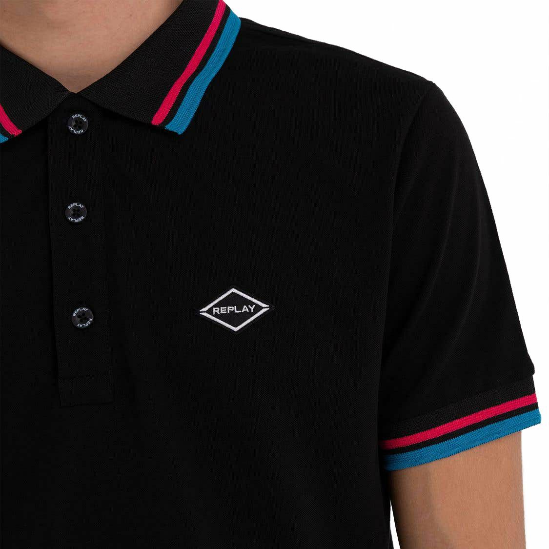 Replay｜コントラストカラーエッジ ポロシャツ｜ブラック｜モデル着用