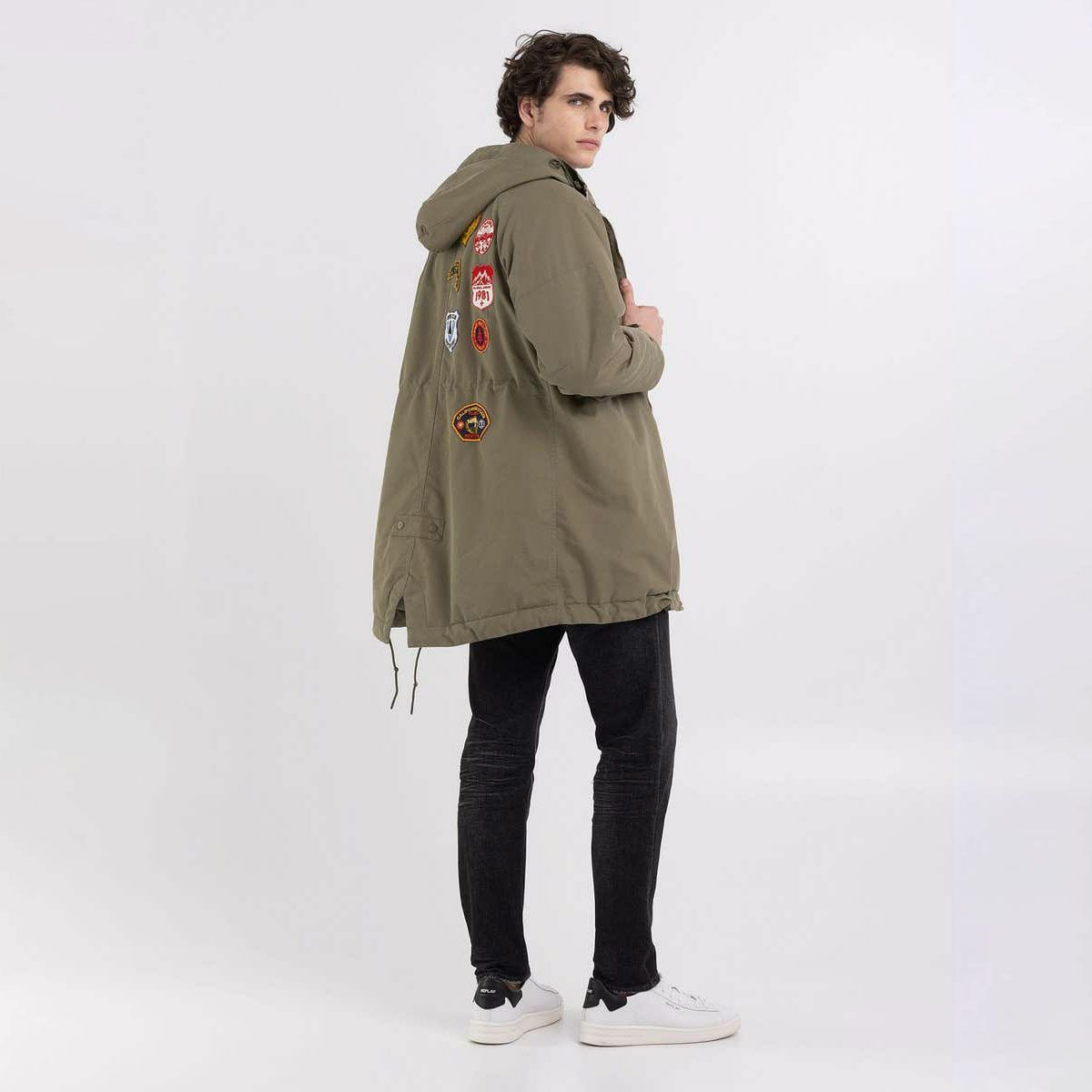 Replay｜フーディ パッチコート｜ファブリック｜アーミーグリーン｜モデル着用