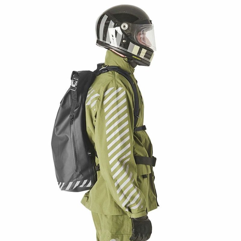 Fuel Motorcycles｜エクスペディション バックパック｜｜モデル着用