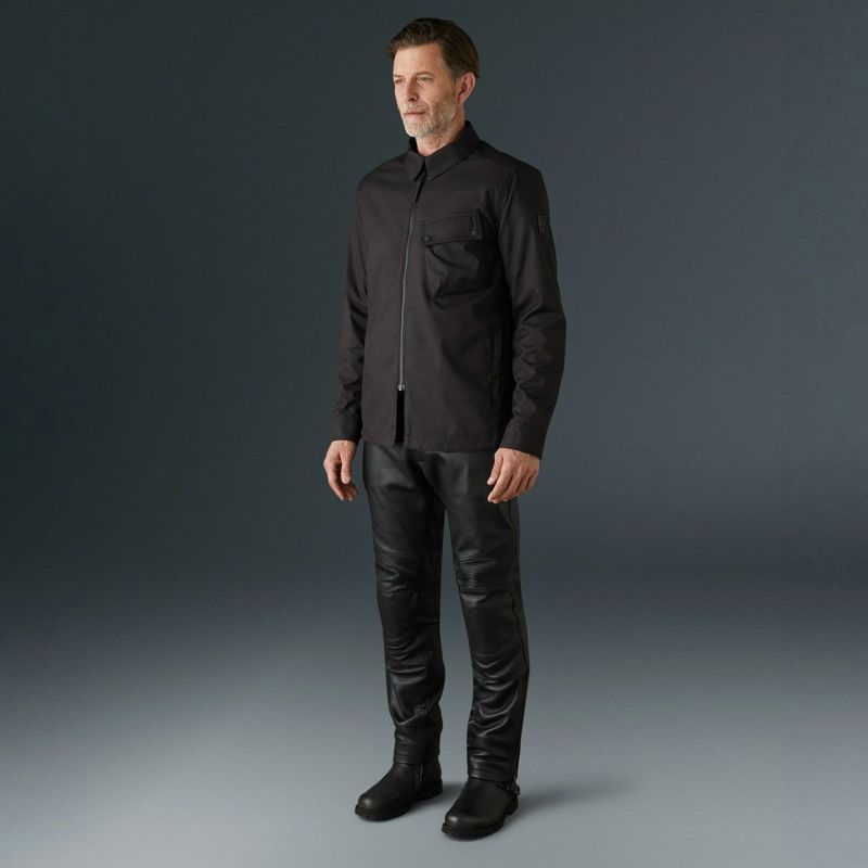 BELSTAFF｜シロッコ モーターサイクル オーバーシャツ｜ファブリック｜ブラック｜モデル着用
