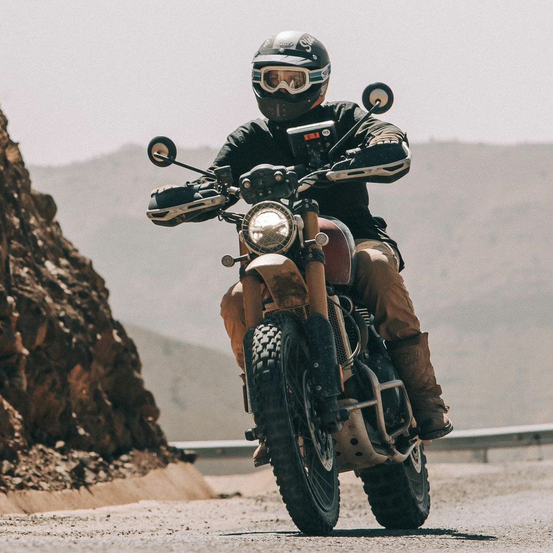 Fuel Motorcycles｜バンカー ジャケット｜ファブリック｜オリーブ｜モデル着用