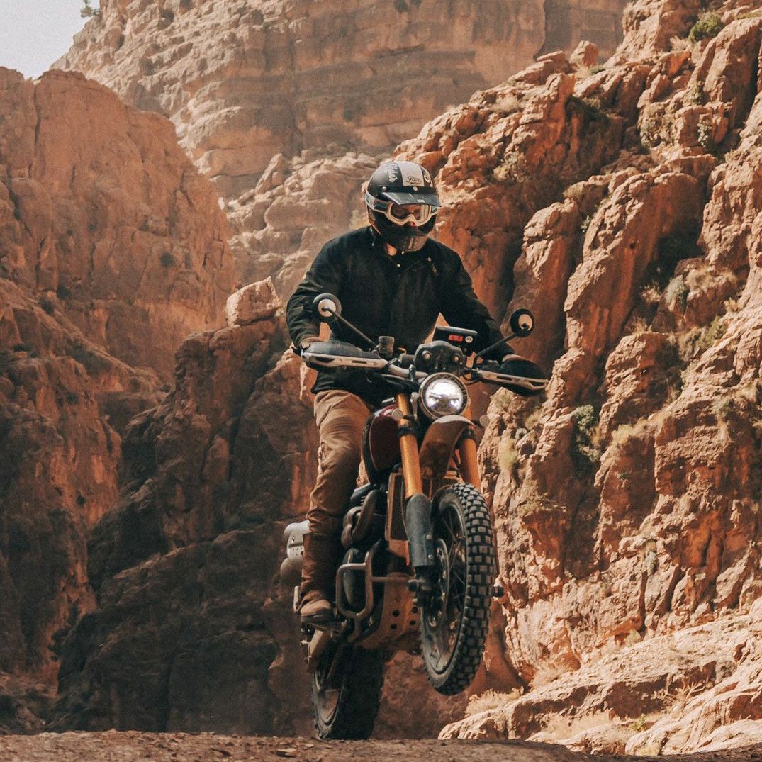 Fuel Motorcycles｜バンカー ジャケット｜ファブリック｜オリーブ｜モデル着用