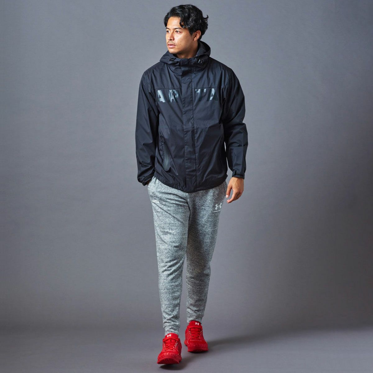 ARTA｜ARTA マウンテン パーカー｜ウィンドブレーカー｜ブラック｜モデル着用