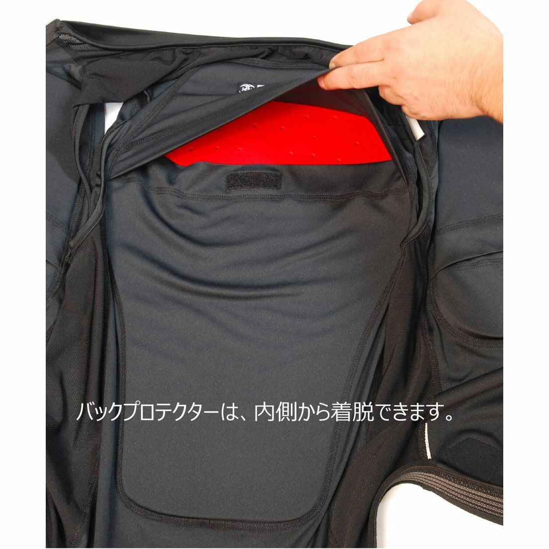 POi DESIGNS｜ガード インナー ベスト CE｜アンダーウェア｜ブラック｜モデル着用