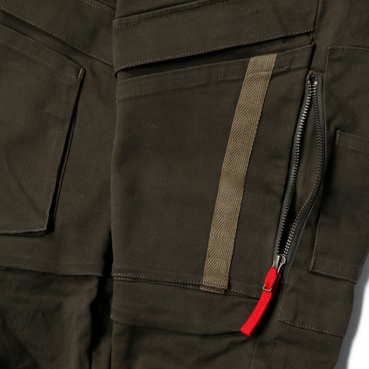 SHINICHIRO ARAKAWA｜ポルターレ｜チノ・カーゴ｜ダークグリーン