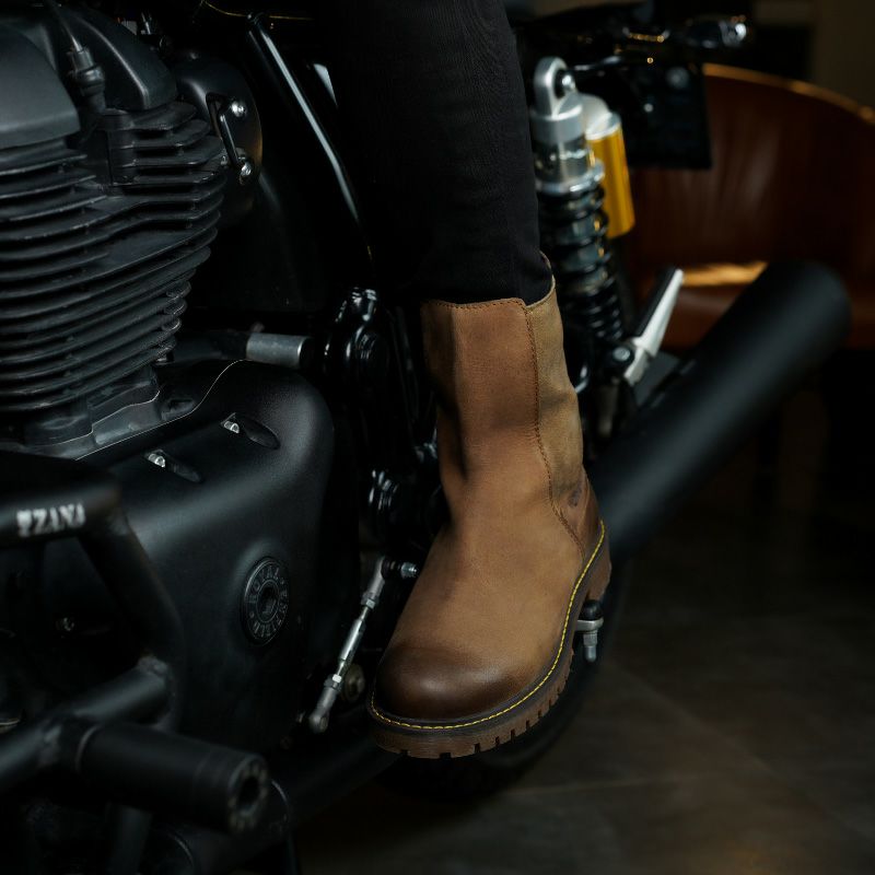 Trip Machine｜ブーツ チェルシー｜ブーツタイプ｜ダスティバンディット｜モデル着用