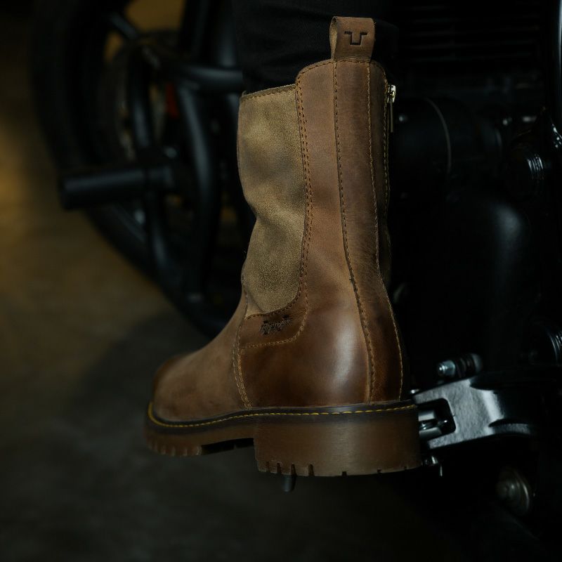 Trip Machine｜ブーツ チェルシー｜ブーツタイプ｜ダスティバンディット｜モデル着用