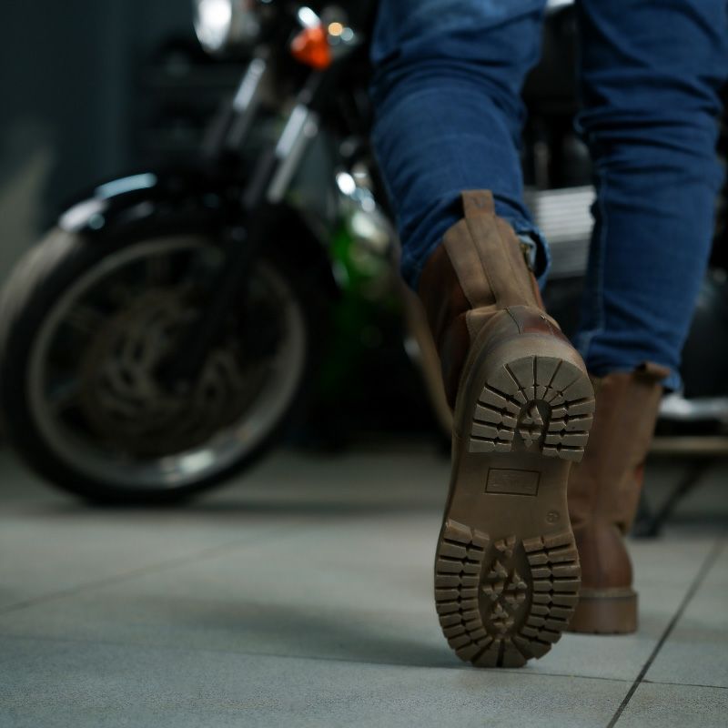 Trip Machine｜ブーツ チェルシー｜ブーツタイプ｜ラスティラングラ－｜モデル着用