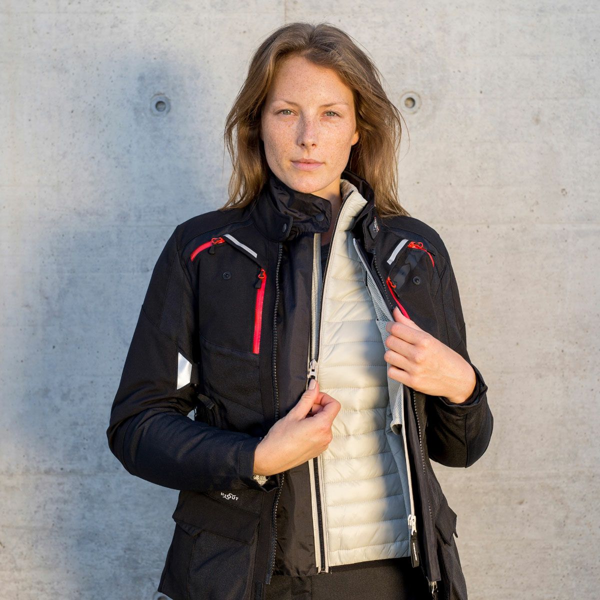 SPIDI｜サーモライナー レディ｜インナージャケット｜モデル着用