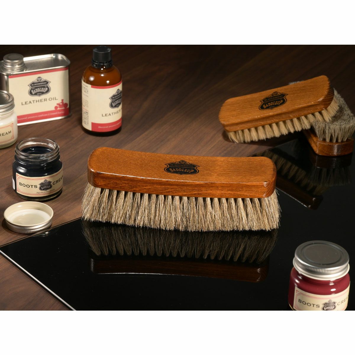 M.MOWBRAY｜サドルアップ ホースブラシ Lサイズ｜レザーケア