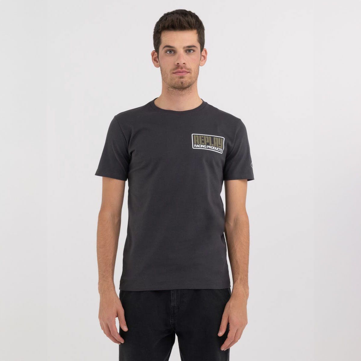Replay｜レーシング プリント Tシャツ｜ニアリーブラック｜モデル着用