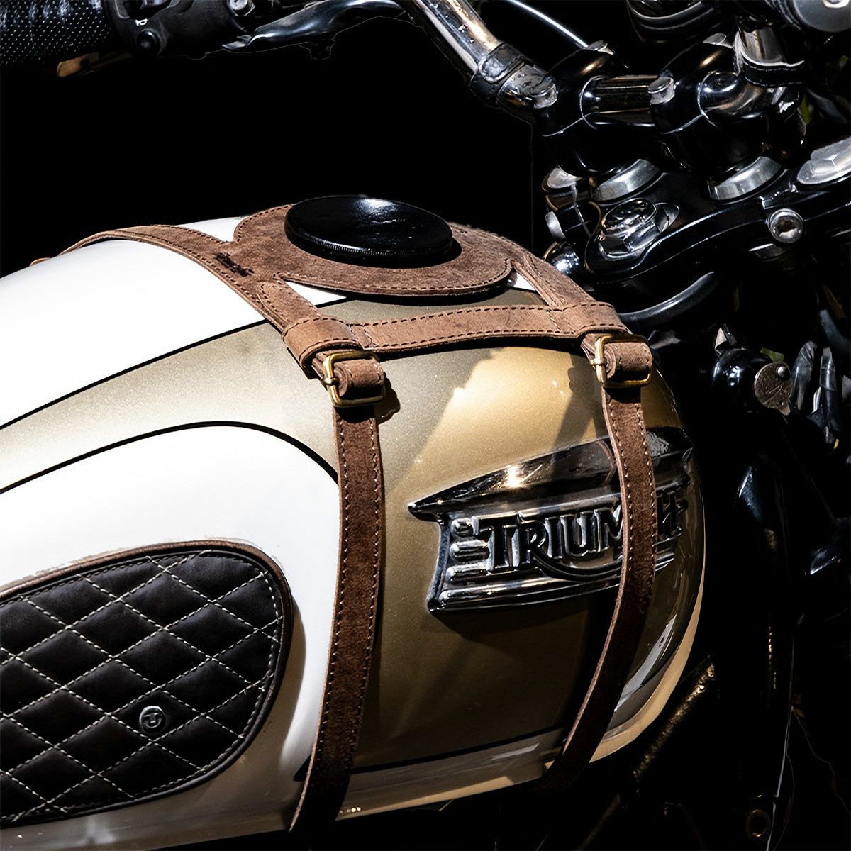 Trip Machine｜タンク ストラップ（ライトサイドキャップ用）｜その他雑貨｜タバコ｜使用イメージ