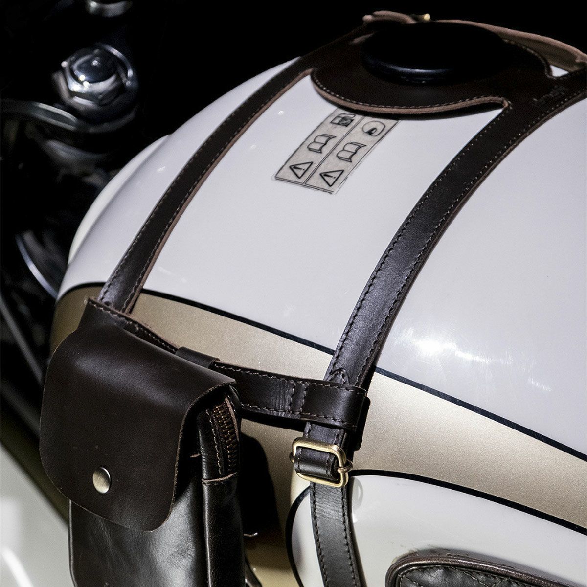 Trip Machine｜タンク ストラップ（ライトサイドキャップ用）｜その他雑貨｜カフェイン｜使用イメージ