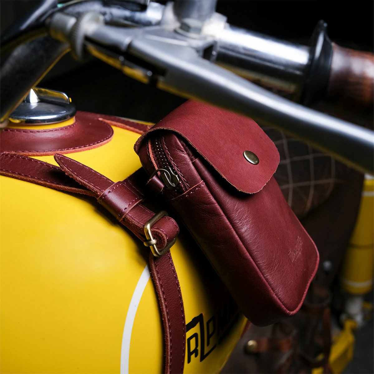 Trip Machine｜ユーティリティ ポーチ｜その他バッグ｜チェリーレッド｜使用イメージ