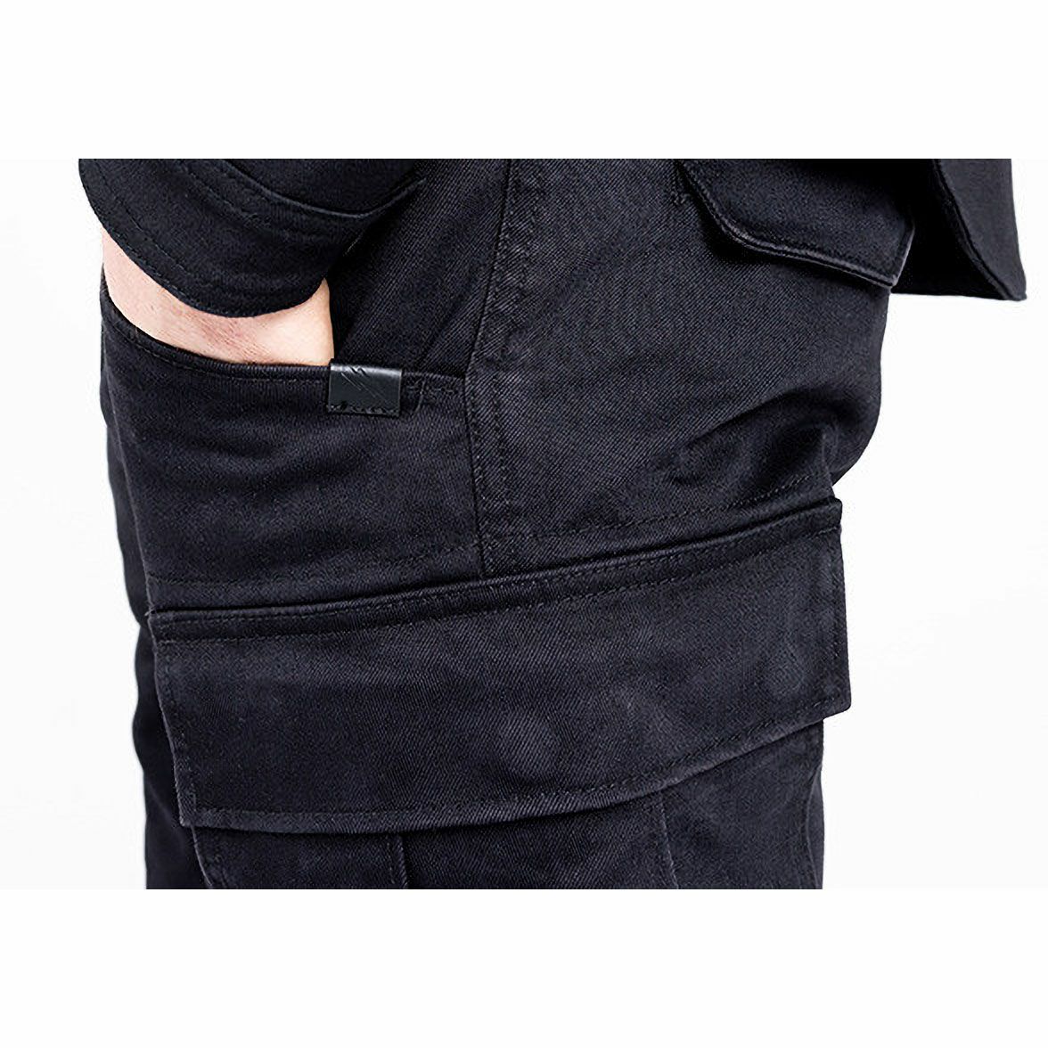 John Doe｜レギュラーカーゴ モノ｜チノ・カーゴ｜ブラック｜モデル着用