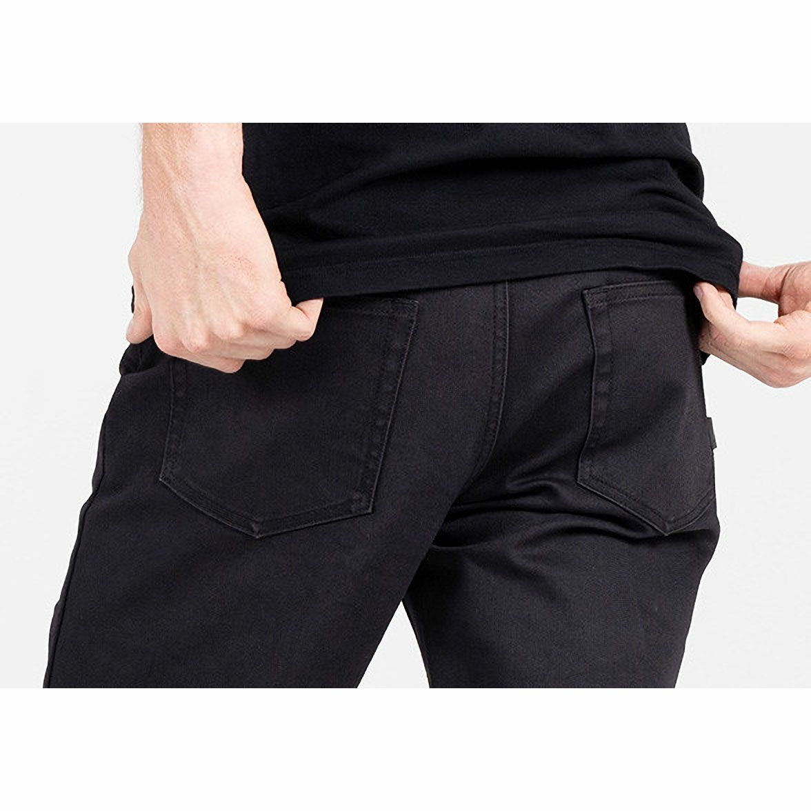 John Doe｜クラシック テーパード｜デニム｜ブラック｜モデル着用