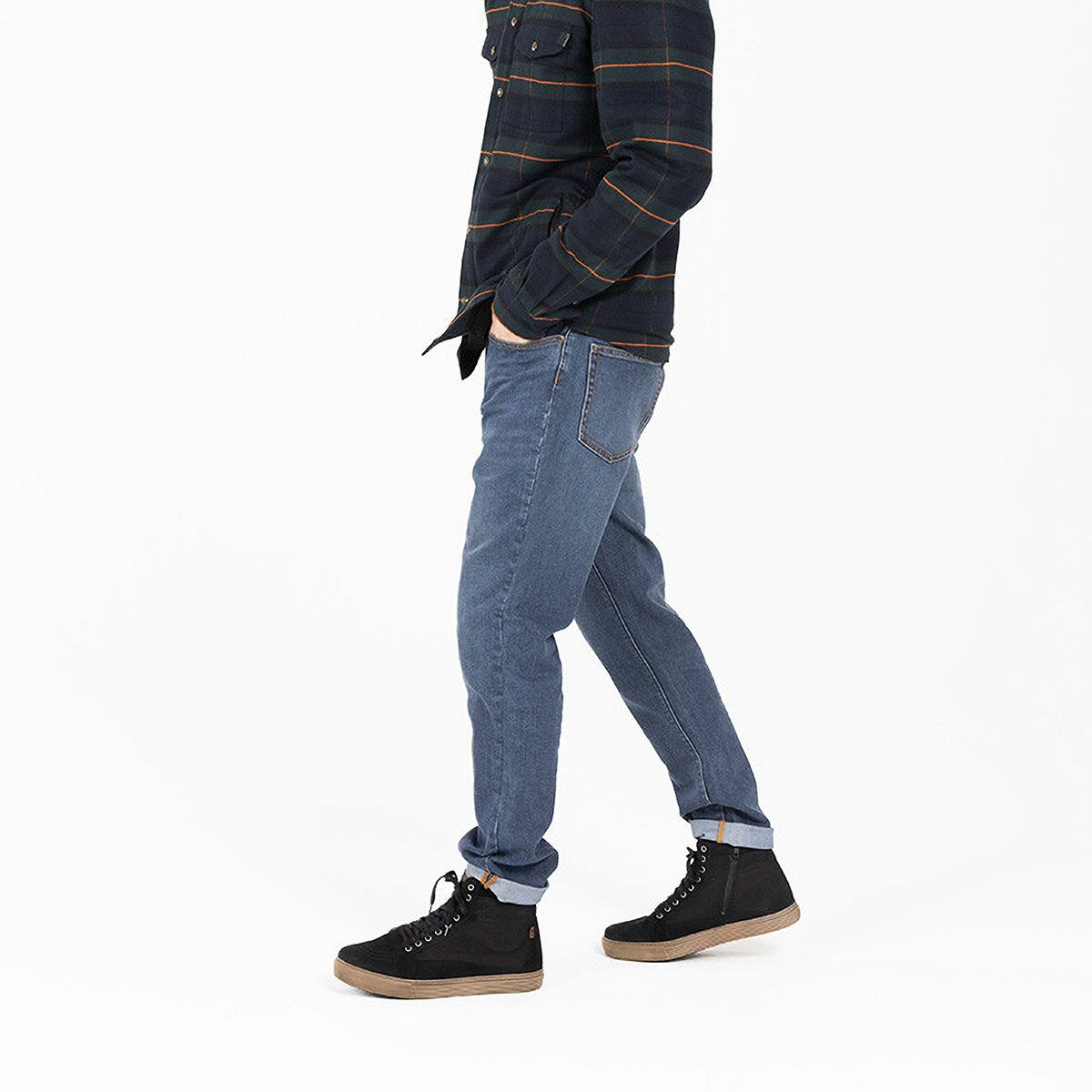 John Doe｜クラシック テーパード｜デニム｜インディゴ｜モデル着用