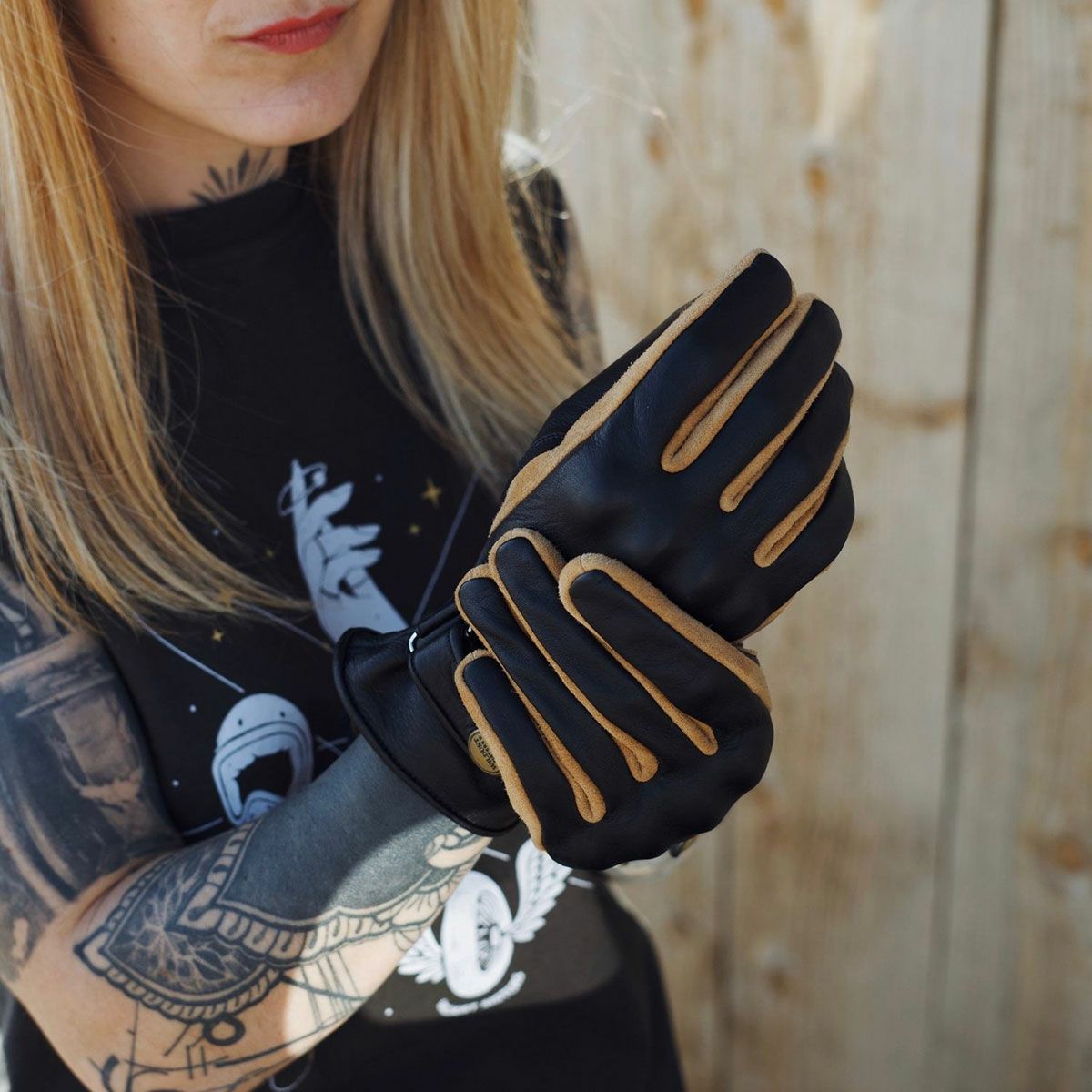 WILDUST｜KP クラシック レザー グローブ｜3シーズン｜ブラック｜モデル着用