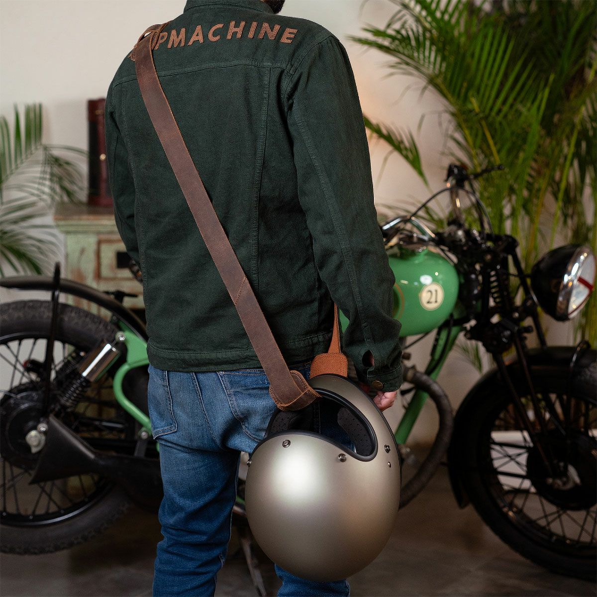 Trip Machine｜ヘルメット ハーネス｜その他雑貨｜モカ｜モデル着用