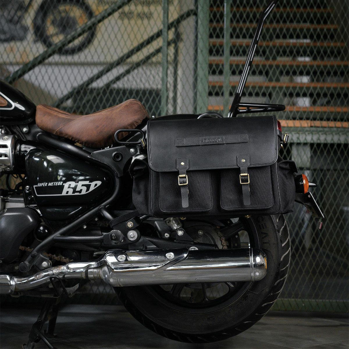 Trip Machine｜エクスペディション サドルバッグ （左右ペア）｜サイドバッグ｜ブラック｜使用イメージ