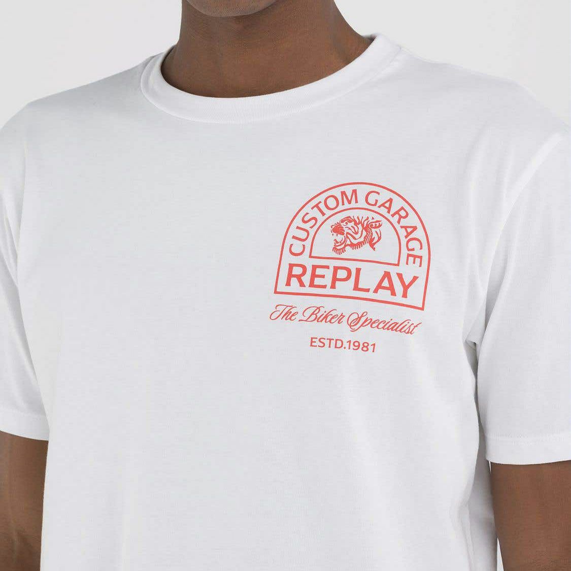 Replay｜カスタムガレージ タイガー プリント Ｔシャツ｜ナチュラルホワイト｜モデル着用