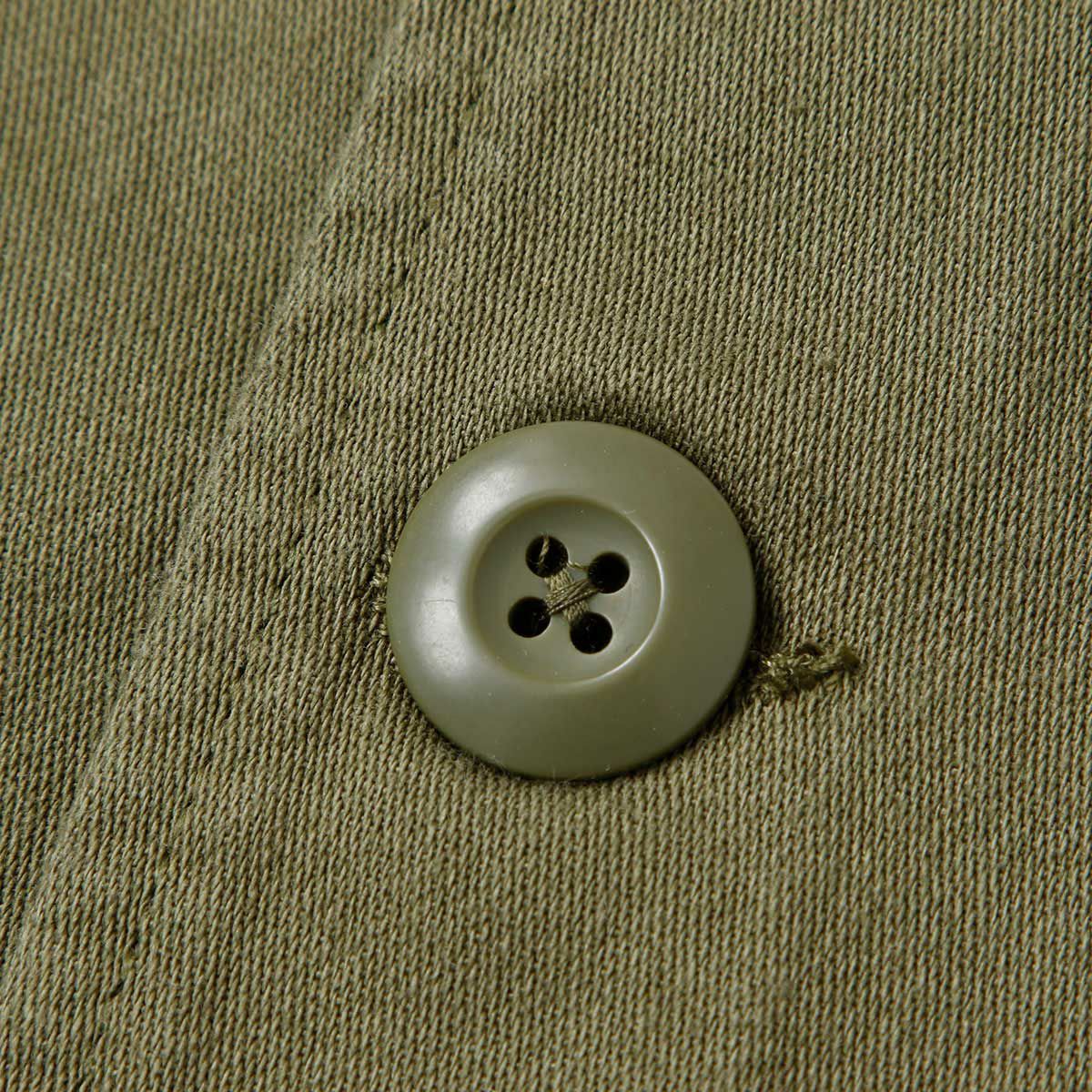 Replay｜プリント＆パッチ オーバーシャツ｜ライトミリタリー