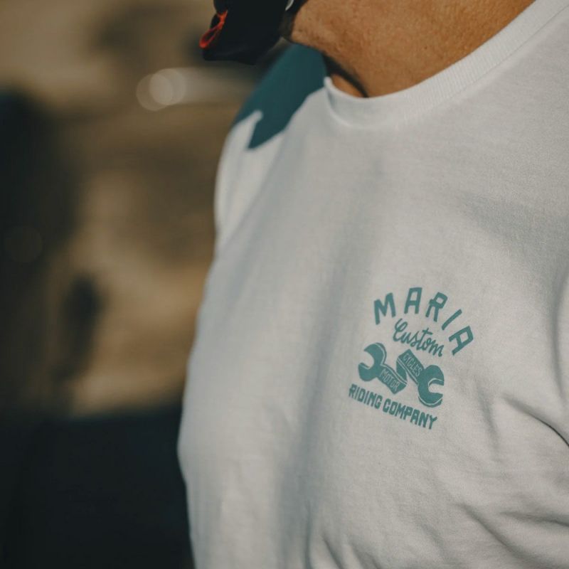 Maria Riding Company｜レンチ Tシャツ｜ホワイト｜モデル着用