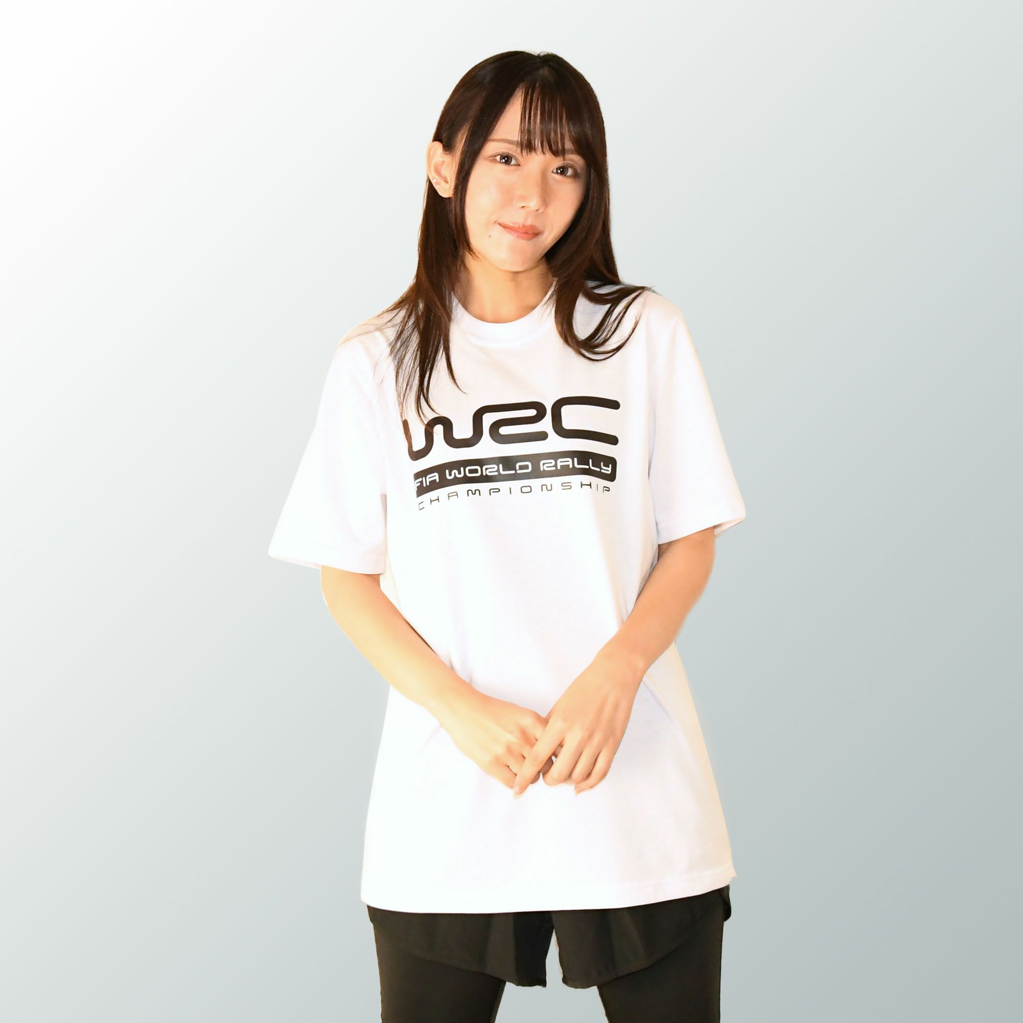 WRC｜WRC Tシャツ｜ホワイト｜モデル着用