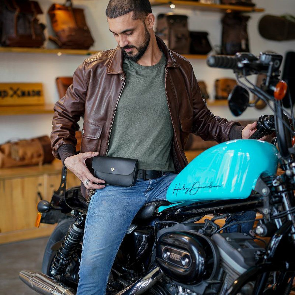 Trip Machine｜サイドキック モト ポーチ｜その他バッグ｜ブラック｜使用イメージ