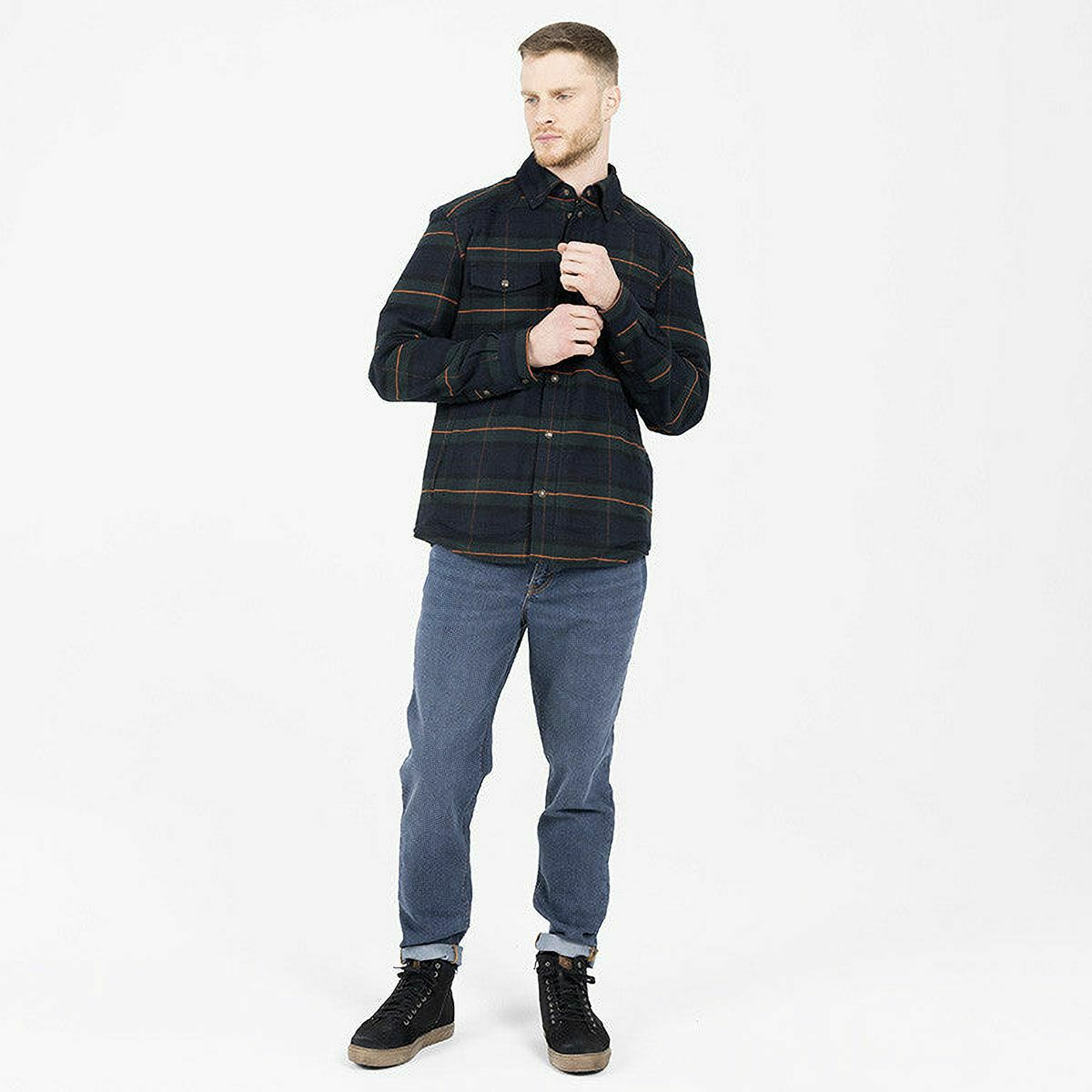 John Doe｜XTM モトシャツヴィンテージ｜ファブリック｜ブラック｜モデル着用