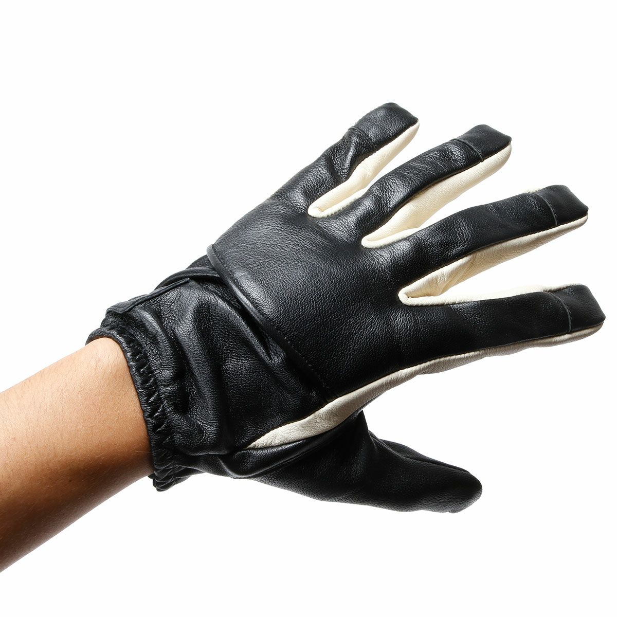 56design｜レザー ライディング グローブ｜3シーズン｜ブラック×アイボリー｜モデル着用