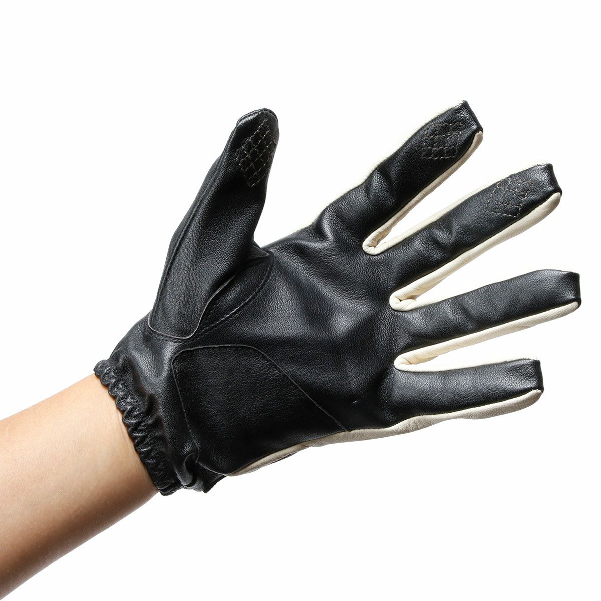 56design｜レザー ライディング グローブ｜3シーズン｜ブラック×アイボリー｜モデル着用