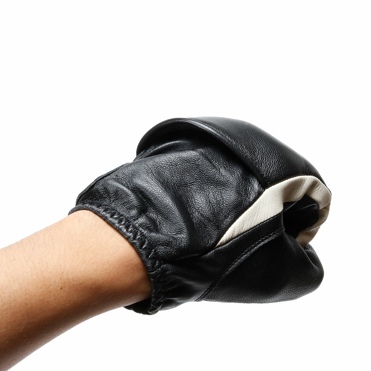 56design｜レザー ライディング グローブ｜3シーズン｜ブラック×アイボリー｜モデル着用