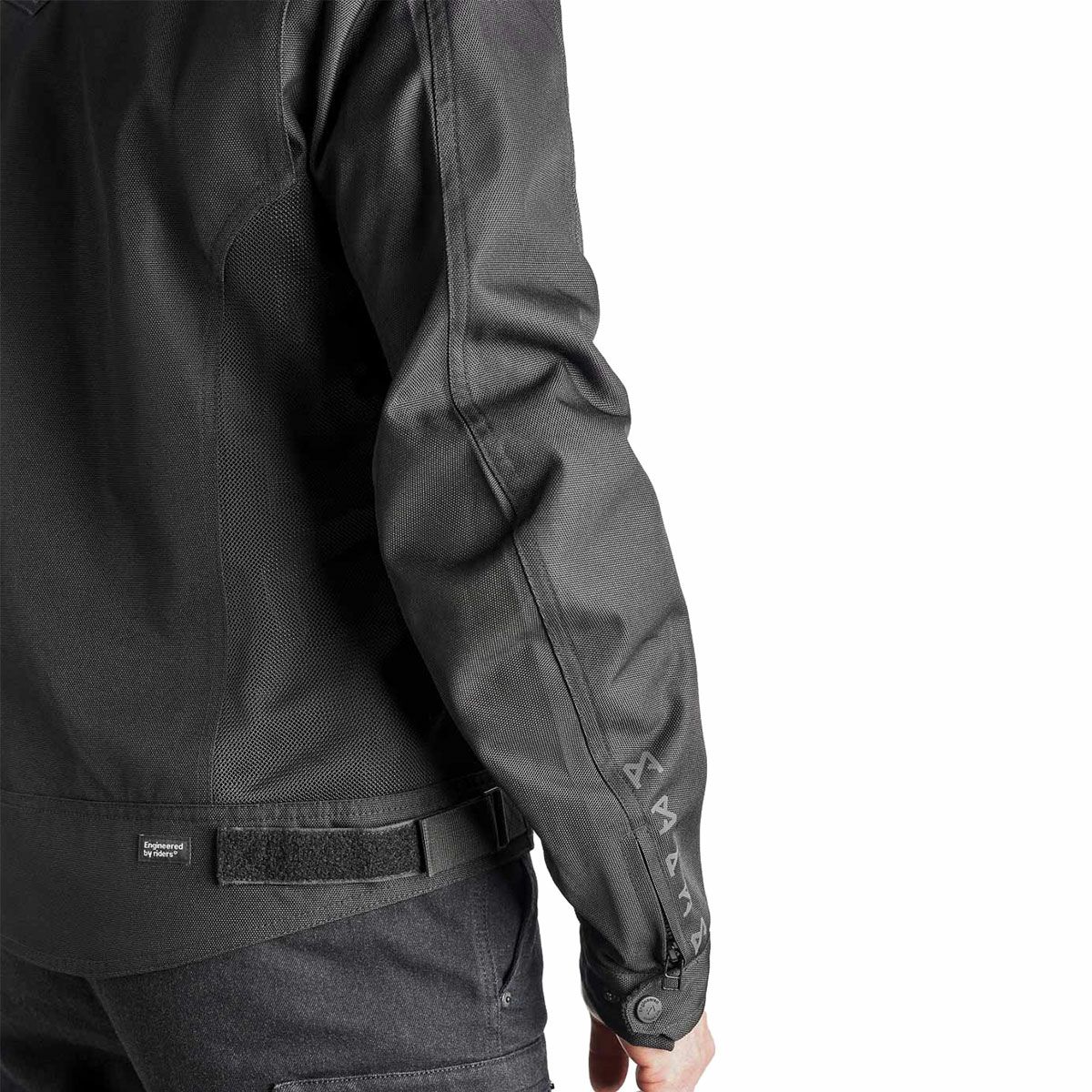 PANDO MOTO｜エア テイト ジャケット｜メッシュ｜ブラック｜モデル着用