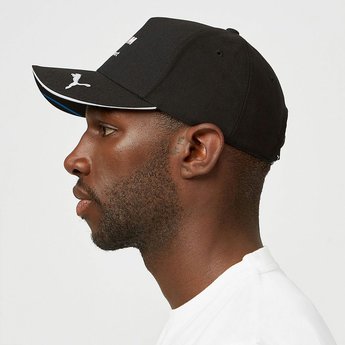 BMW PUMA｜BMW M モータースポーツ チーム レプリカ キャップ｜帽子｜ブラック｜モデル着用