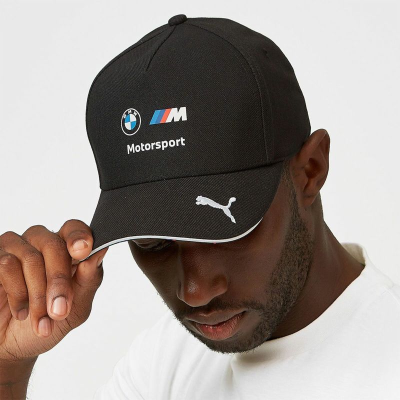 BMW PUMA｜BMW M モータースポーツ チーム レプリカ キャップ｜帽子｜ブラック｜モデル着用