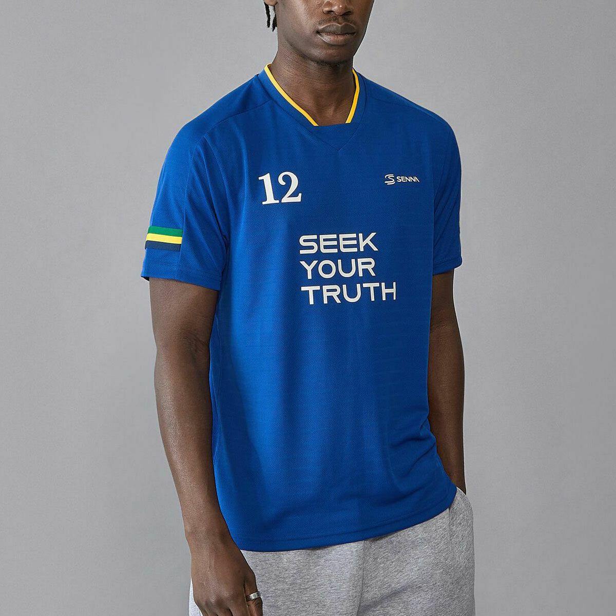 AyrtonSenna｜アイルトン・セナ ストライプ フットボール Tシャツ｜ネイビー｜モデル着用