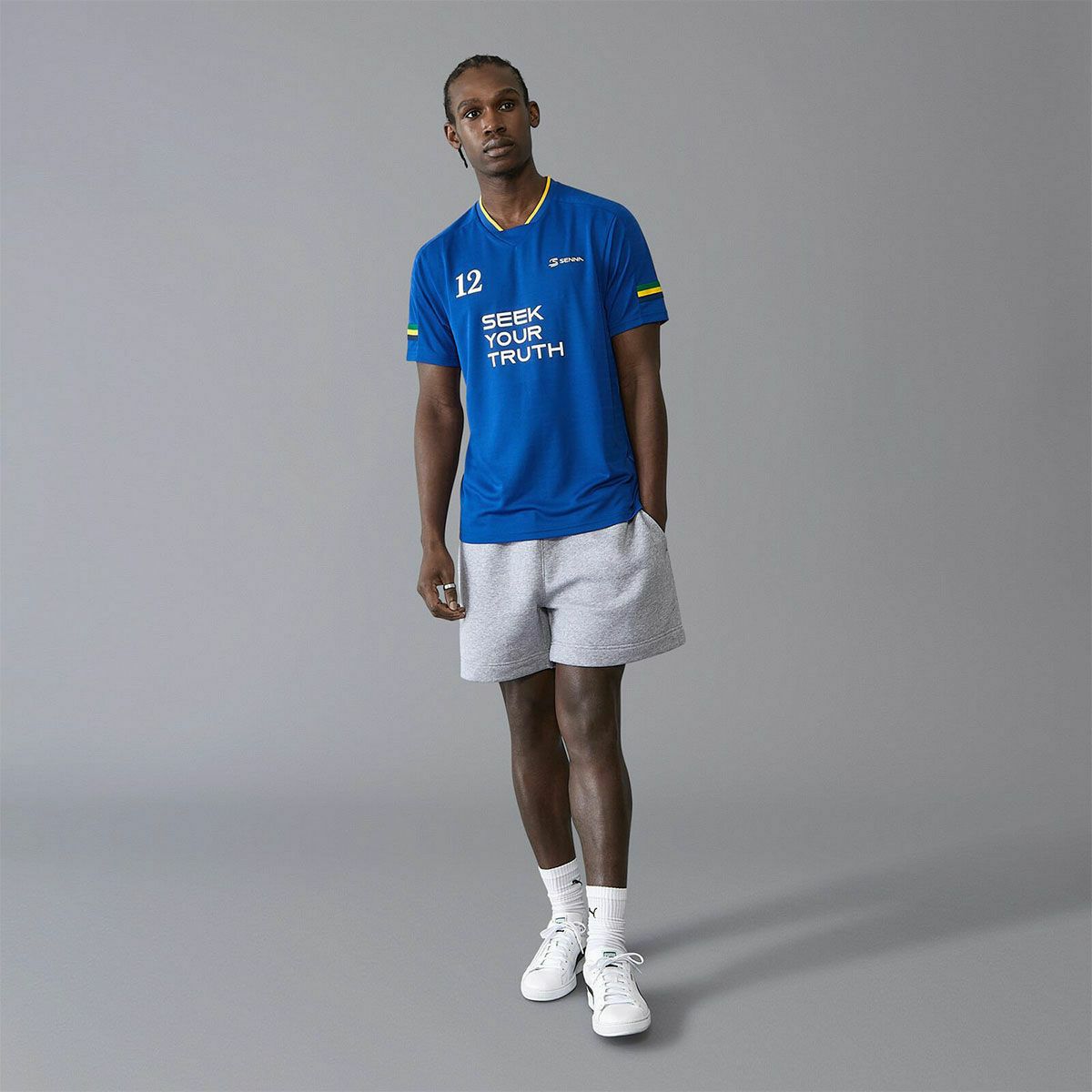 AyrtonSenna｜アイルトン・セナ ストライプ フットボール Tシャツ｜ネイビー｜モデル着用