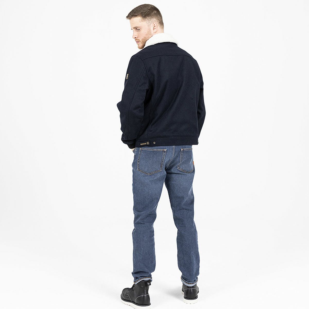 John Doe｜エスケープ ウール ジャケット｜ファブリックJohn Doe｜エスケープ ウール ジャケット｜ファブリック｜ネイビー｜モデル着用