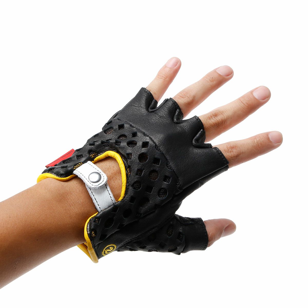 SHINICHIRO ARAKAWA｜グローブ D+MM ST｜ハーフ｜ブラック×ブラック×イエロー｜モデル着用